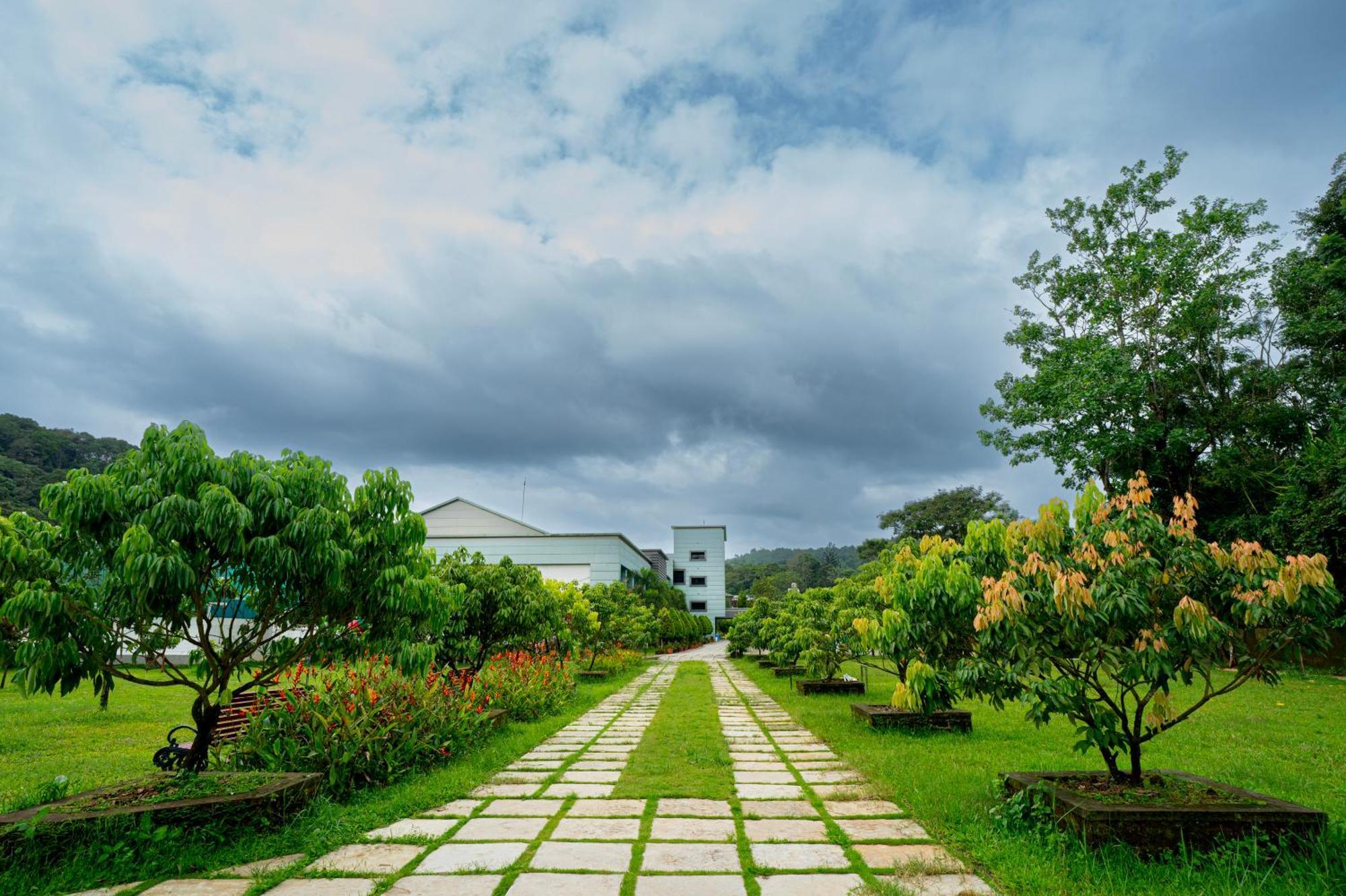 The Sanihara Hotel & Resort Vythiri Bagian luar foto